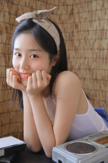 巨胸美乳中文